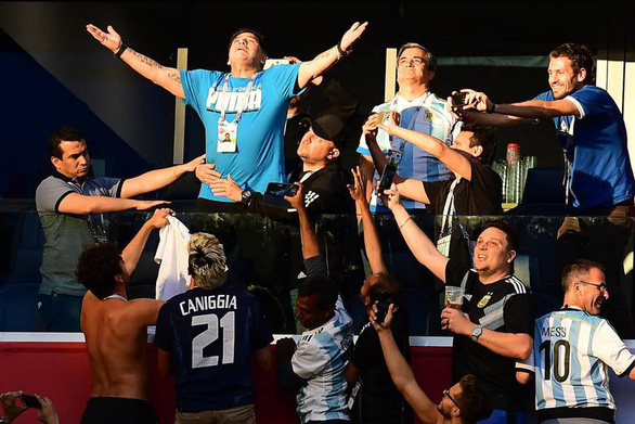 Maradona và cảm xúc của cậu bé vàng suốt hành trình World Cup - Ảnh 3. Maradona và cảm xúc của cậu bé vàng suốt hành trình World Cup - Ảnh 3.