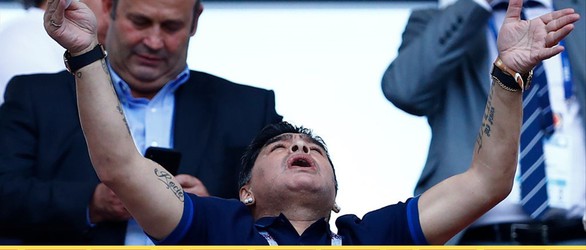 Maradona và cảm xúc của cậu bé vàng suốt hành trình World Cup - Ảnh 8. Maradona và cảm xúc của cậu bé vàng suốt hành trình World Cup - Ảnh 8.