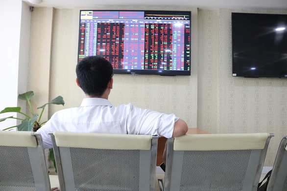 Sếp của Điện lực Dầu Khí Nhơn Trạch 2 rủ nhau bán cổ phiếu - Ảnh 1. Sếp của Điện lực Dầu Khí Nhơn Trạch 2 rủ nhau bán cổ phiếu - Ảnh 1.