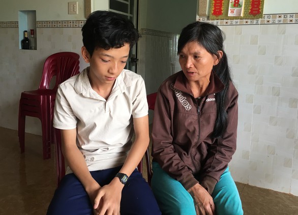 Vươn lên từ đất đỏ - Ảnh 4. Vươn lên từ đất đỏ - Ảnh 4.