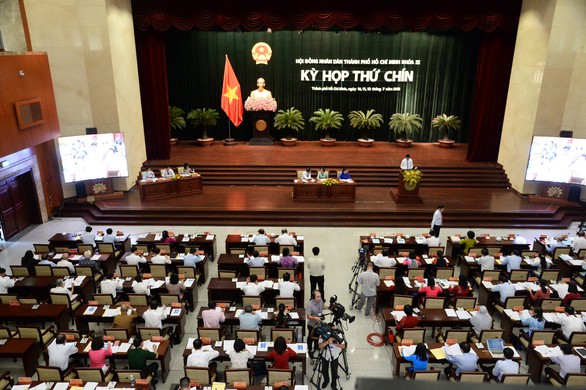 Khai mạc kỳ họp HĐND TP.HCM: Cử tri vẫn bức xúc về kẹt xe, ngập nước... - Ảnh 1. Khai mạc kỳ họp HĐND TP.HCM: Cử tri vẫn bức xúc về kẹt xe, ngập nước... - Ảnh 1.