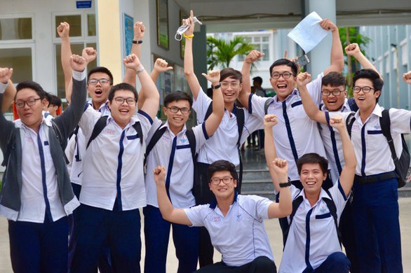 Điểm sàn đại học nhiều trường giảm 2-4 điểm - Ảnh 1. Điểm sàn đại học nhiều trường giảm 2-4 điểm - Ảnh 1.