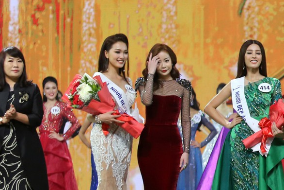 13-7: Á hậu đóng Cô giáo Thủy, lại lùm xùm vụ Phạm Anh Khoa - Ảnh 7. 13-7: Á hậu đóng Cô giáo Thủy, lại lùm xùm vụ Phạm Anh Khoa - Ảnh 7.