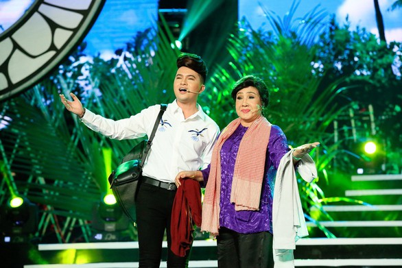 Nam Cường “bay giữa ngân hà” trong liveshow 10 năm ca hát - Ảnh 7. Nam Cường “bay giữa ngân hà” trong liveshow 10 năm ca hát - Ảnh 7.