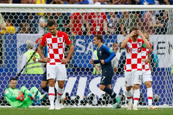 Mưa bàn thắng chung kết World Cup do thủ môn lười biếng của Croatia - Ảnh 5. Mưa bàn thắng chung kết World Cup do thủ môn lười biếng của Croatia - Ảnh 5.