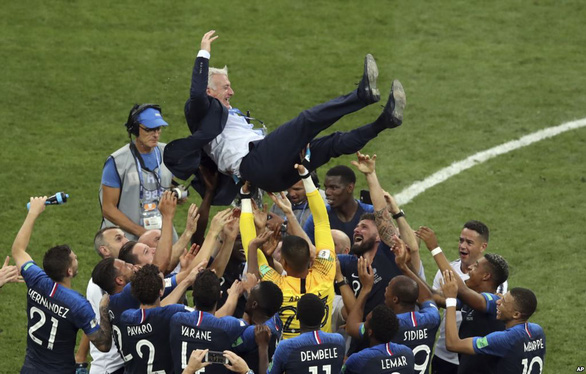 Mưa bàn thắng chung kết World Cup do thủ môn lười biếng của Croatia - Ảnh 1. Mưa bàn thắng chung kết World Cup do thủ môn lười biếng của Croatia - Ảnh 1.