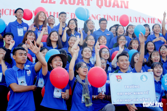 Sinh viên Đà Nẵng lên rừng, ra đảo, làm tình nguyện ở Lào - Ảnh 1. Sinh viên Đà Nẵng lên rừng, ra đảo, làm tình nguyện ở Lào - Ảnh 1.