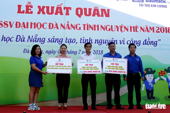 Sinh viên Đà Nẵng lên rừng, ra đảo, làm tình nguyện ở Lào - Ảnh 3. Sinh viên Đà Nẵng lên rừng, ra đảo, làm tình nguyện ở Lào - Ảnh 3.