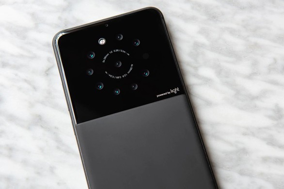 Sắp có smartphone trang bị 5 đến 9 camera - Ảnh 1. Sắp có smartphone trang bị 5 đến 9 camera - Ảnh 1.