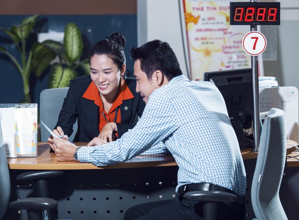 Ngân hàng tặng lãi suất, hoàn tiền cho khách hàng nữ giao dịch dịp 8-3 - Ảnh 1. Ngân hàng tặng lãi suất, hoàn tiền cho khách hàng nữ giao dịch dịp 8-3 - Ảnh 1.