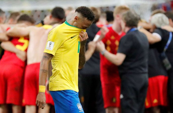 Neymar ra về: Khoảnh khắc buồn nhất trong sự nghiệp của tôi - Ảnh 1. Neymar ra về: Khoảnh khắc buồn nhất trong sự nghiệp của tôi - Ảnh 1.