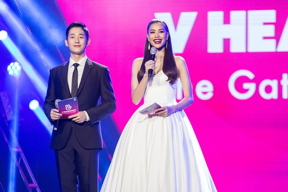 Jung Hae In của Chị đẹp... tung hứng ăn ý cùng Phạm Huơng - Ảnh 1. Jung Hae In của Chị đẹp... tung hứng ăn ý cùng Phạm Huơng - Ảnh 1.