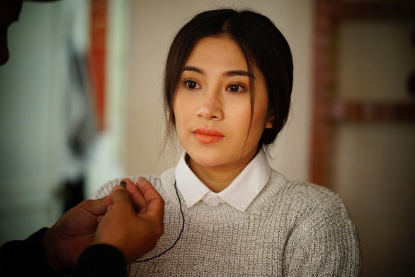 Tố My làm chị em sinh đôi trong phim ca nhạc Đắp mộ cuộc tình 2 - Ảnh 1. Tố My làm chị em sinh đôi trong phim ca nhạc Đắp mộ cuộc tình 2 - Ảnh 1.