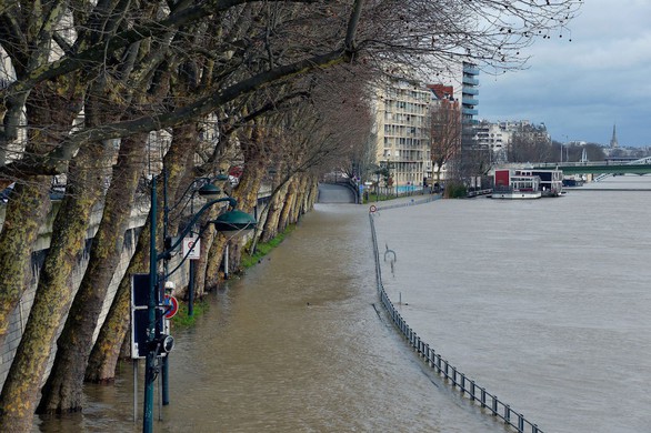 Du lịch Paris bị ảnh hưởng vì lũ sông Seine dâng 5,2m - Ảnh 8. Du lịch Paris bị ảnh hưởng vì lũ sông Seine dâng 5,2m - Ảnh 8.