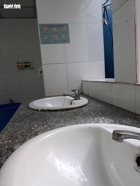 Đừng lơ là nhiễm khuẩn bệnh viện - Ảnh 1. Đừng lơ là nhiễm khuẩn bệnh viện - Ảnh 1.