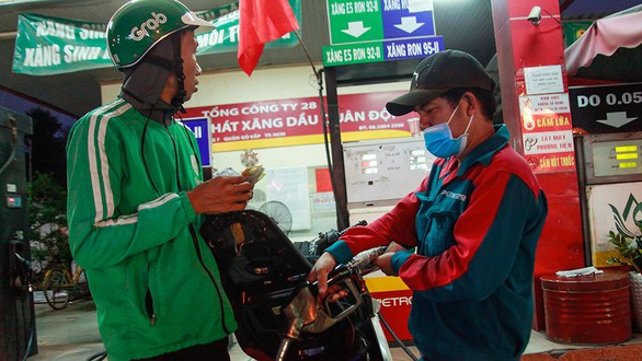 Giá khoai mì làm khó xăng E5? - Ảnh 1. Giá khoai mì làm khó xăng E5? - Ảnh 1.
