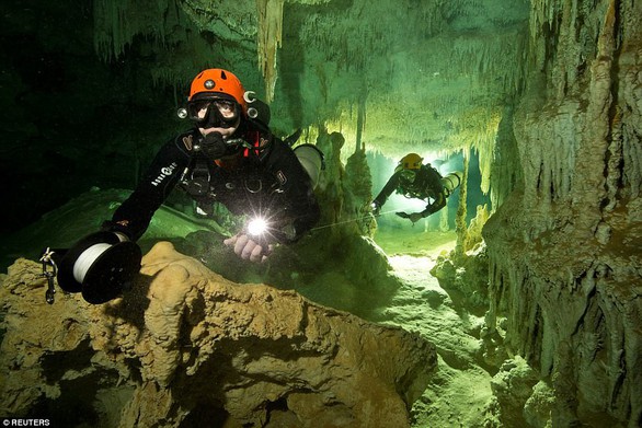 Hang động ngập nước dài nhất thế giới tại Mexico - Ảnh 2. Hang động ngập nước dài nhất thế giới tại Mexico - Ảnh 2.