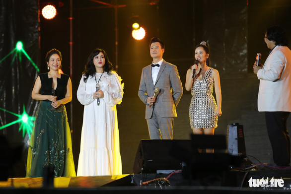 Festival kỷ niệm Làn Sóng Xanh 20 năm: Có điều gì sao không nói… - Ảnh 1. Festival kỷ niệm Làn Sóng Xanh 20 năm: Có điều gì sao không nói… - Ảnh 1.