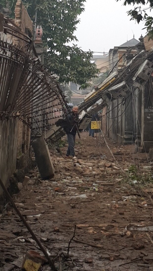 Nổ lớn kho phế liệu ở Bắc Ninh, nhiều căn nhà bị san phẳng - Ảnh 14.