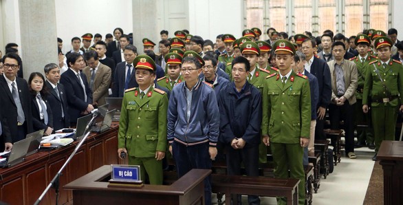 Ông Đinh La Thăng nói còn nhiều món nợ trong lời sau cùng - Ảnh 7. Ông Đinh La Thăng nói còn nhiều món nợ trong lời sau cùng - Ảnh 7.