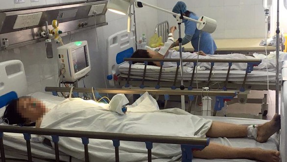 Chạy đua cứu cánh tay cô gái vụ tai nạn xe lao xuống vực đèo Hải Vân - Ảnh 1. Chạy đua cứu cánh tay cô gái vụ tai nạn xe lao xuống vực đèo Hải Vân - Ảnh 1.