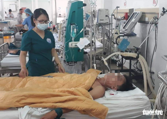Vụ giải độc rượu bằng 15 lon bia: bia là phụ, chính là lọc máu - Ảnh 1. Vụ giải độc rượu bằng 15 lon bia: bia là phụ, chính là lọc máu - Ảnh 1.
