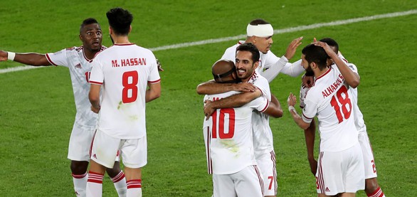 UAE hạ Ấn Độ khiến bảng A trở nên khó đoán - Ảnh 1. UAE hạ Ấn Độ khiến bảng A trở nên khó đoán - Ảnh 1.