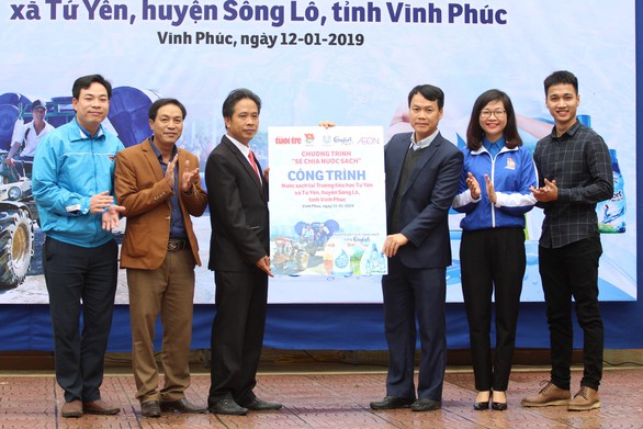 Học sinh Vĩnh Phúc hào hứng vì trường có nước sạch - Ảnh 1. Học sinh Vĩnh Phúc hào hứng vì trường có nước sạch - Ảnh 1.