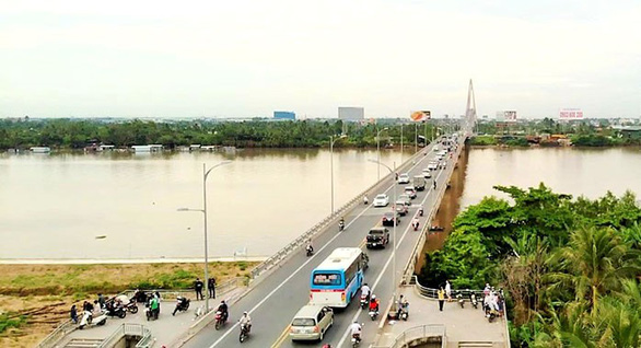 Đường về miền Tây: Thông nhưng chưa thoáng - Ảnh 1. Đường về miền Tây: Thông nhưng chưa thoáng - Ảnh 1.