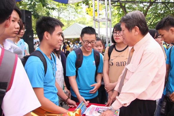 Khám phá ngành nghề, trải nghiệm môi trường ĐH tại Ngày hội tư vấn tuyển sinh - Ảnh 1. Khám phá ngành nghề, trải nghiệm môi trường ĐH tại Ngày hội tư vấn tuyển sinh - Ảnh 1.