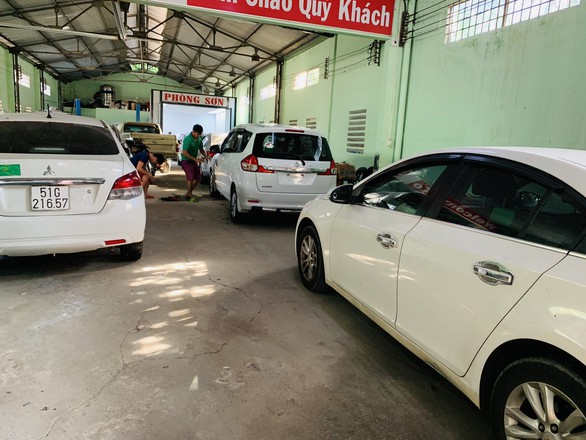 Dân Sài Gòn móc hầu bao tút xế cưng ăn tết - Ảnh 3. Dân Sài Gòn móc hầu bao tút xế cưng ăn tết - Ảnh 3.