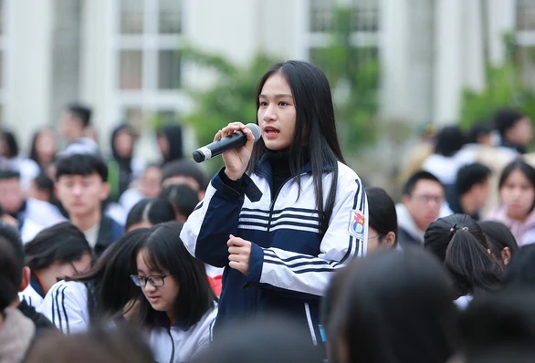 Học nghề và đại học, lương bên nào cao hơn? - Ảnh 1. Học nghề và đại học, lương bên nào cao hơn? - Ảnh 1.