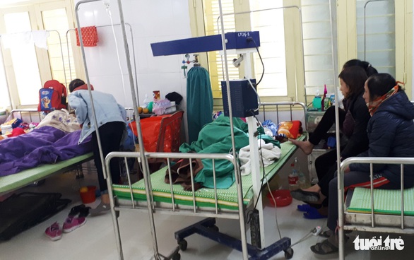 5 người bị phỏng nặng do pháo tự chế phát nổ - Ảnh 1. 5 người bị phỏng nặng do pháo tự chế phát nổ - Ảnh 1.