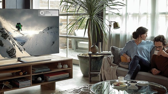Mua tivi 4K cao cấp nào tốt nhất Tết này? - Ảnh 1. Mua tivi 4K cao cấp nào tốt nhất Tết này? - Ảnh 1.