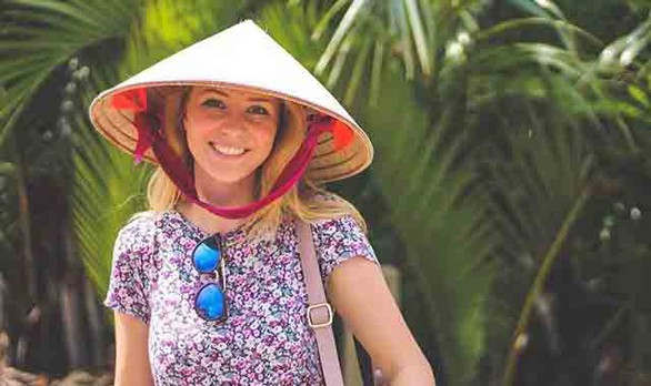 Khách nước ngoài chúc tết: Mong mọi người bình yên, hạnh phúc - Ảnh 3. Khách nước ngoài chúc tết: Mong mọi người bình yên, hạnh phúc - Ảnh 3.