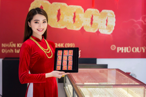 Mua vàng Thần tài để cả năm may mắn tài lộc - Ảnh 5. Mua vàng Thần tài để cả năm may mắn tài lộc - Ảnh 5.