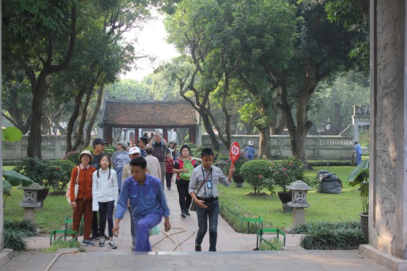 Khách Trung Quốc đến Việt Nam giảm, nhường ngôi đầu cho Hàn Quốc - Ảnh 1. Khách Trung Quốc đến Việt Nam giảm, nhường ngôi đầu cho Hàn Quốc - Ảnh 1.