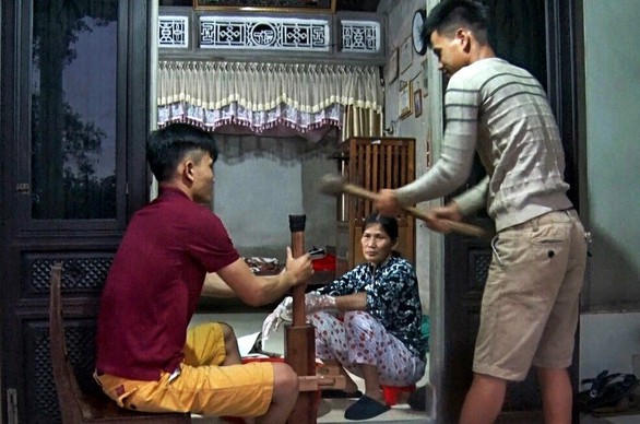 Phù Bài - rền vang tiếng đóng bánh khô - Ảnh 1. Phù Bài - rền vang tiếng đóng bánh khô - Ảnh 1.