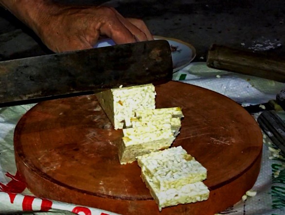 Phù Bài - rền vang tiếng đóng bánh khô - Ảnh 2. Phù Bài - rền vang tiếng đóng bánh khô - Ảnh 2.
