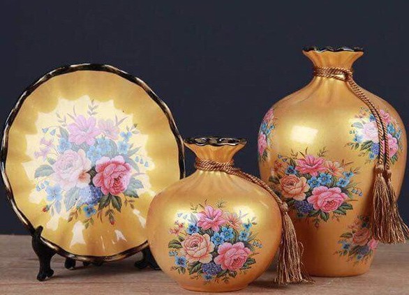 Gốm sứ đón Tết Kỷ Hợi, đẹp lung linh trên kênh online - Ảnh 2. Gốm sứ đón Tết Kỷ Hợi, đẹp lung linh trên kênh online - Ảnh 2.