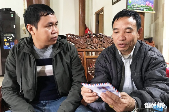 Tạm đình chỉ 4 cán bộ quản lý thị trường bị tố ‘làm luật’ - Ảnh 1. Tạm đình chỉ 4 cán bộ quản lý thị trường bị tố ‘làm luật’ - Ảnh 1.