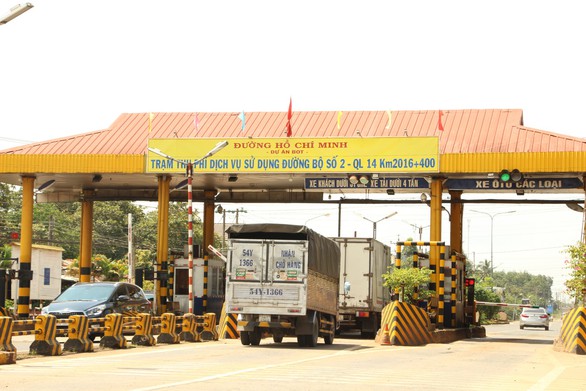 Đủ lý do chậm triển khai thu phí tự động - Ảnh 1. Đủ lý do chậm triển khai thu phí tự động - Ảnh 1.
