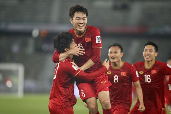 Việt Nam vào nhóm đội nhận vé vớt sau lượt đầu vòng bảng Asian Cup 2019 - Ảnh 1. Việt Nam vào nhóm đội nhận vé vớt sau lượt đầu vòng bảng Asian Cup 2019 - Ảnh 1.