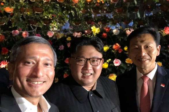 Ông Un đi lo kinh tế nhiều hơn xem tên lửa - Ảnh 5. Ông Un đi lo kinh tế nhiều hơn xem tên lửa - Ảnh 5.