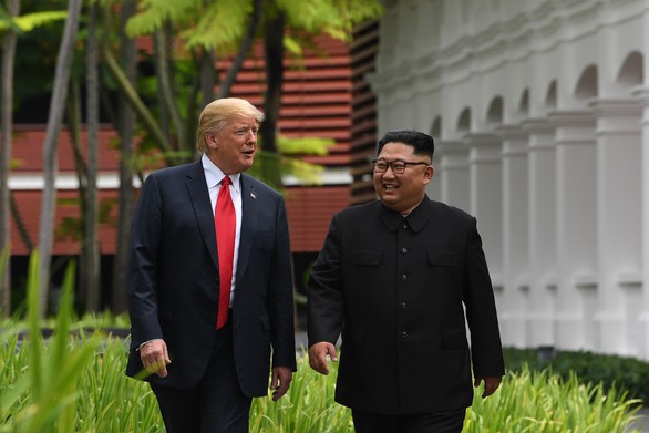 Ông Un đi lo kinh tế nhiều hơn xem tên lửa - Ảnh 2. Ông Un đi lo kinh tế nhiều hơn xem tên lửa - Ảnh 2.
