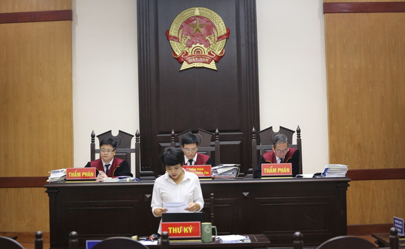 Hoãn phiên tòa phúc thẩm vụ tranh chấp vở diễn Tinh hoa Bắc Bộ - Ảnh 1. Hoãn phiên tòa phúc thẩm vụ tranh chấp vở diễn Tinh hoa Bắc Bộ - Ảnh 1.