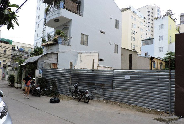 Truy tố vợ chồng luật sư Trần Vũ Hải cùng 2 bị can tội trốn thuế - Ảnh 1. Truy tố vợ chồng luật sư Trần Vũ Hải cùng 2 bị can tội trốn thuế - Ảnh 1.