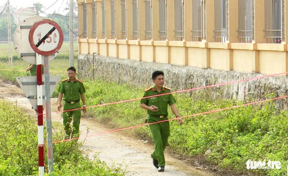 Công an Nghệ An truy tìm tang vật vụ bảo vệ BHXH bị giết - Ảnh 2. Công an Nghệ An truy tìm tang vật vụ bảo vệ BHXH bị giết - Ảnh 2.