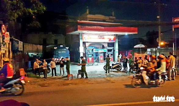 Bị đánh hội đồng và đâm chết chỉ vì va chạm xe máy - Ảnh 1. Bị đánh hội đồng và đâm chết chỉ vì va chạm xe máy - Ảnh 1.
