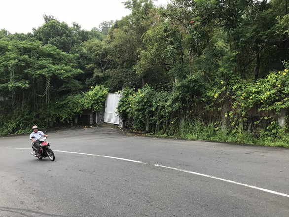 Cấm xe tay ga, lập trạm kiểm soát nhiều tuyến đường trên Sơn Trà - Ảnh 3. Cấm xe tay ga, lập trạm kiểm soát nhiều tuyến đường trên Sơn Trà - Ảnh 3.